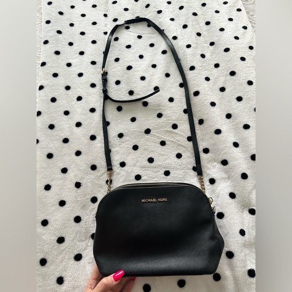MICHAEL KORS Black Purse 💗 - Picture 2 of 4